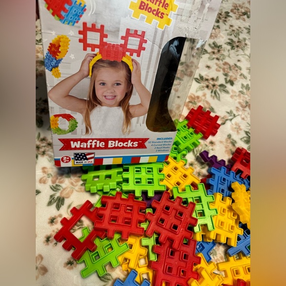 Little tikes waffle blocks - Picture 3 of 3